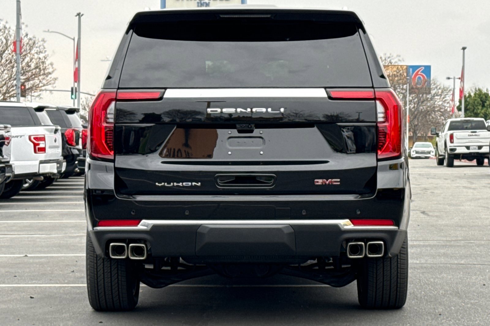 New 2026 GMC Yukon XL Denali w/ Denali Reserve Package image 6