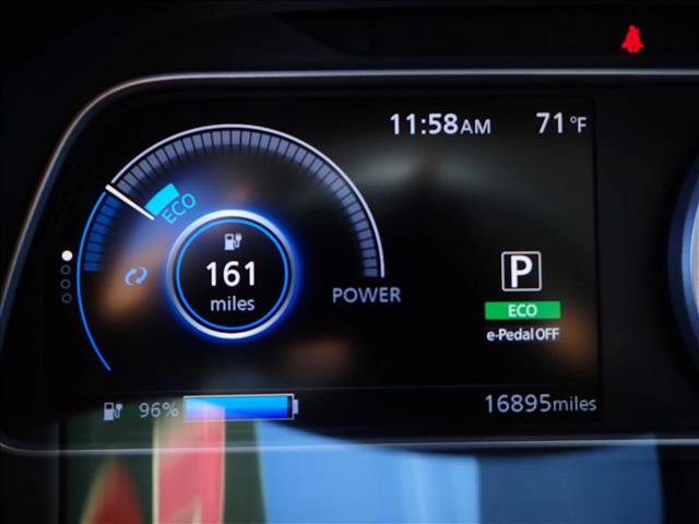 Used 2025 Nissan Leaf S FWD image 22