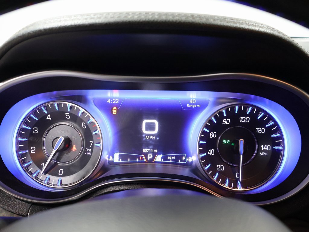 Used 2018 Chrysler 300 Limited image 40