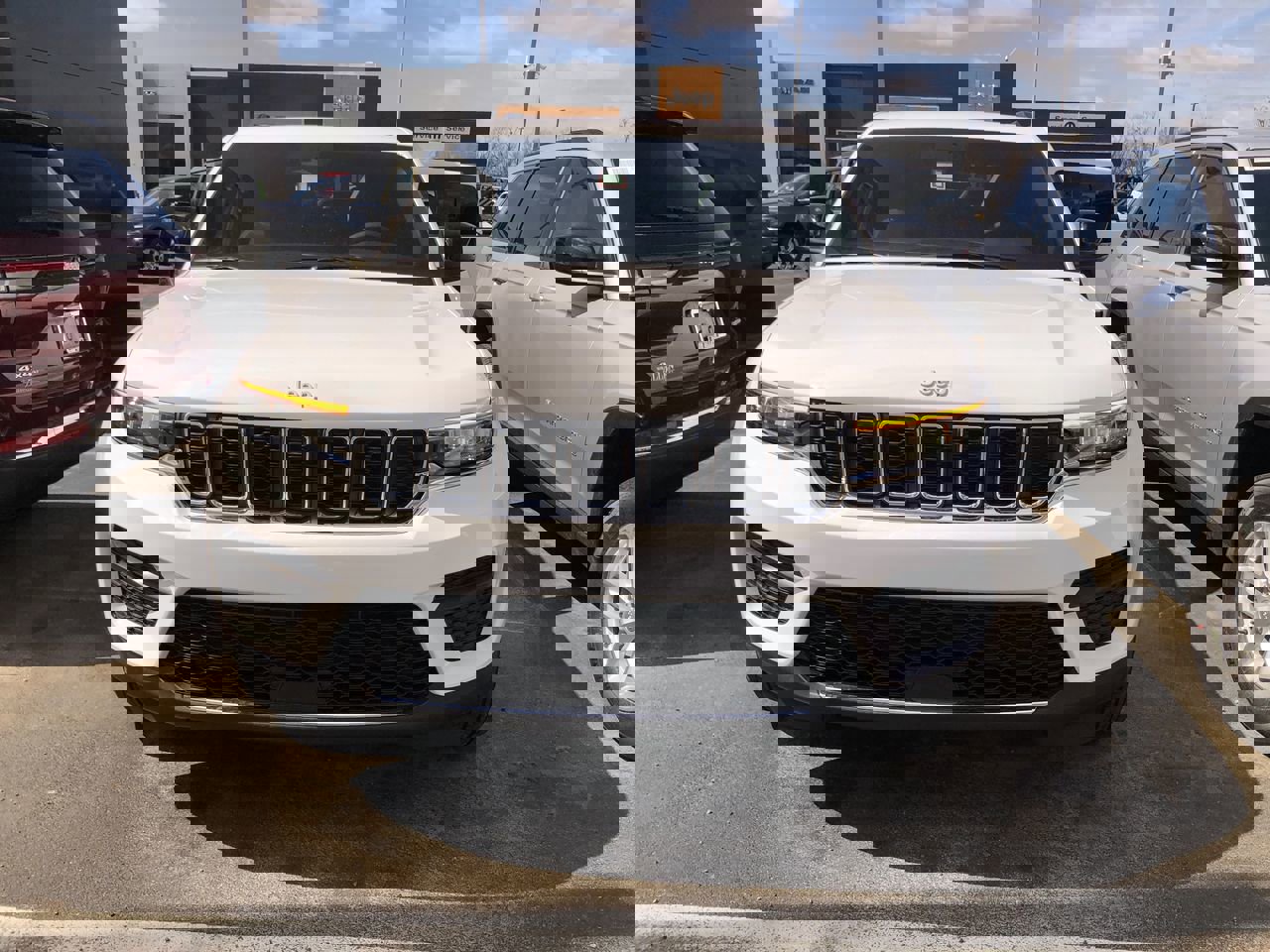 New 2026 Jeep Grand Cherokee Laredo image 16