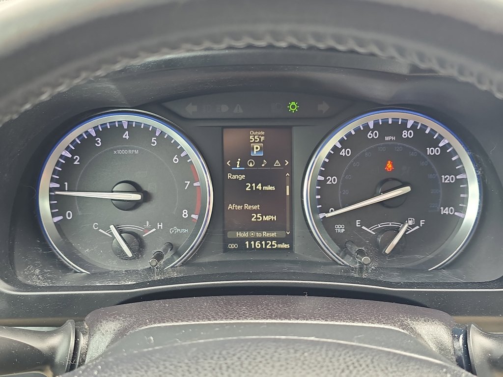 Used 2015 Toyota Highlander XLE AWD/4WD image 29