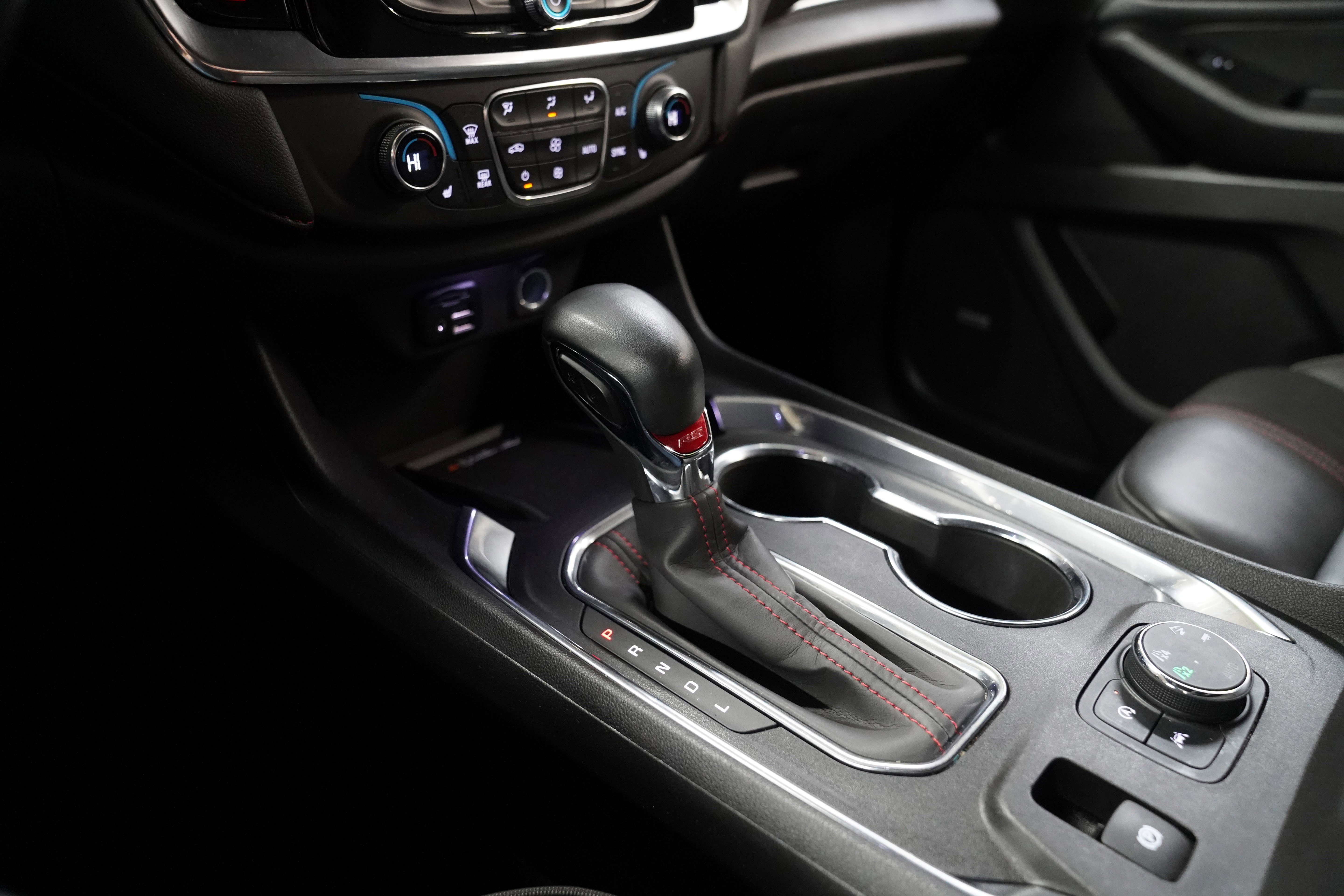 Used 2023 Chevrolet Traverse RS image 29