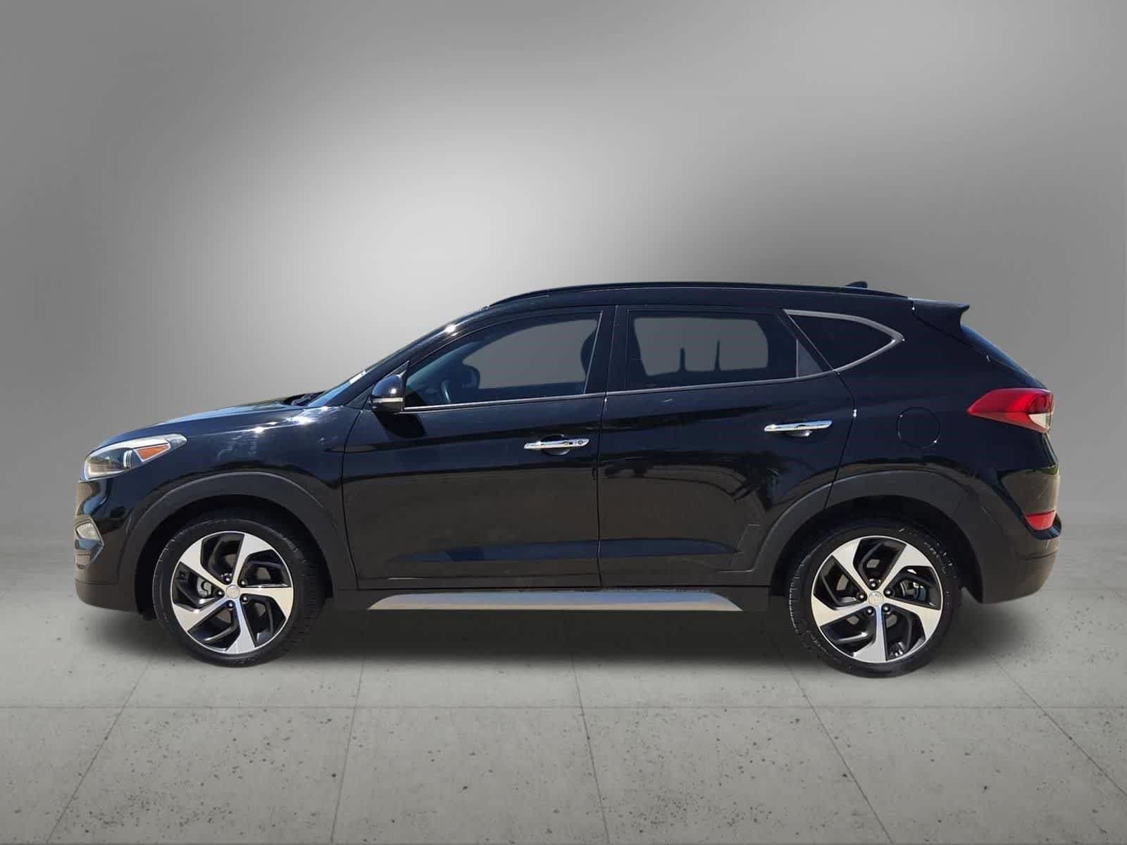 Used 2017 Hyundai Tucson Limited w/ Limited Ultimate Package 03 FWD image 3