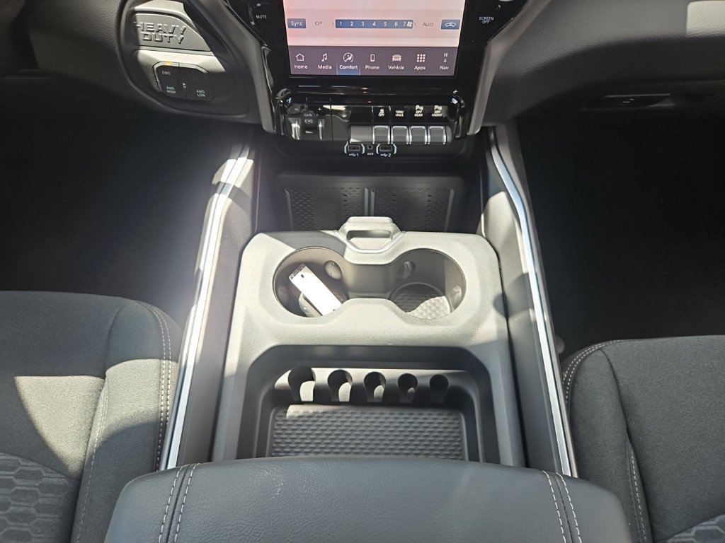 New 2026 RAM 2500 Big Horn AWD/4WD image 31