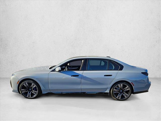 Used 2026 BMW i7 xDrive60 w/ Premium Package image 5