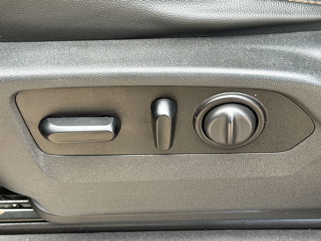 Used 2020 GMC Sierra 1500 AT4 w/ AT4 Premium Package image 21