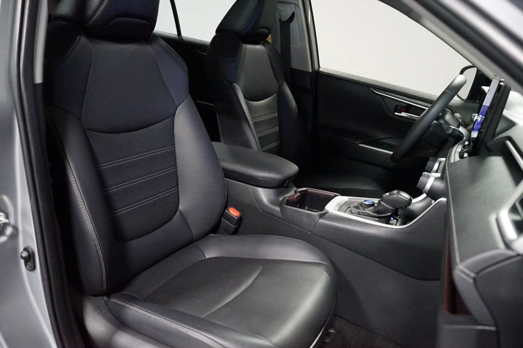 Certified 2024 Toyota RAV4 Limited w/ Advanced Technology Package AWD/4WD image 30