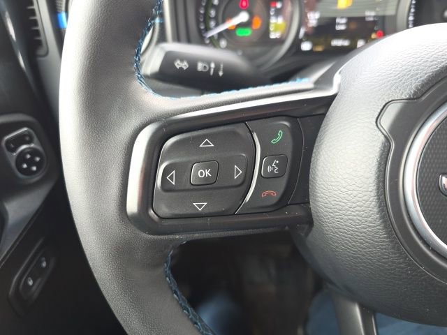 Used 2025 Jeep Wrangler Unlimited Rubicon 4xe w/ Convenience Group AWD/4WD image 22