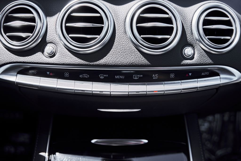 Used 2016 Mercedes-Benz S 63 AMG 4MATIC Coupe image 63