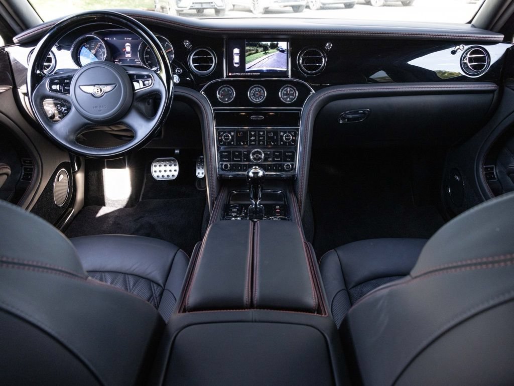Used 2019 Bentley Mulsanne RWD image 2