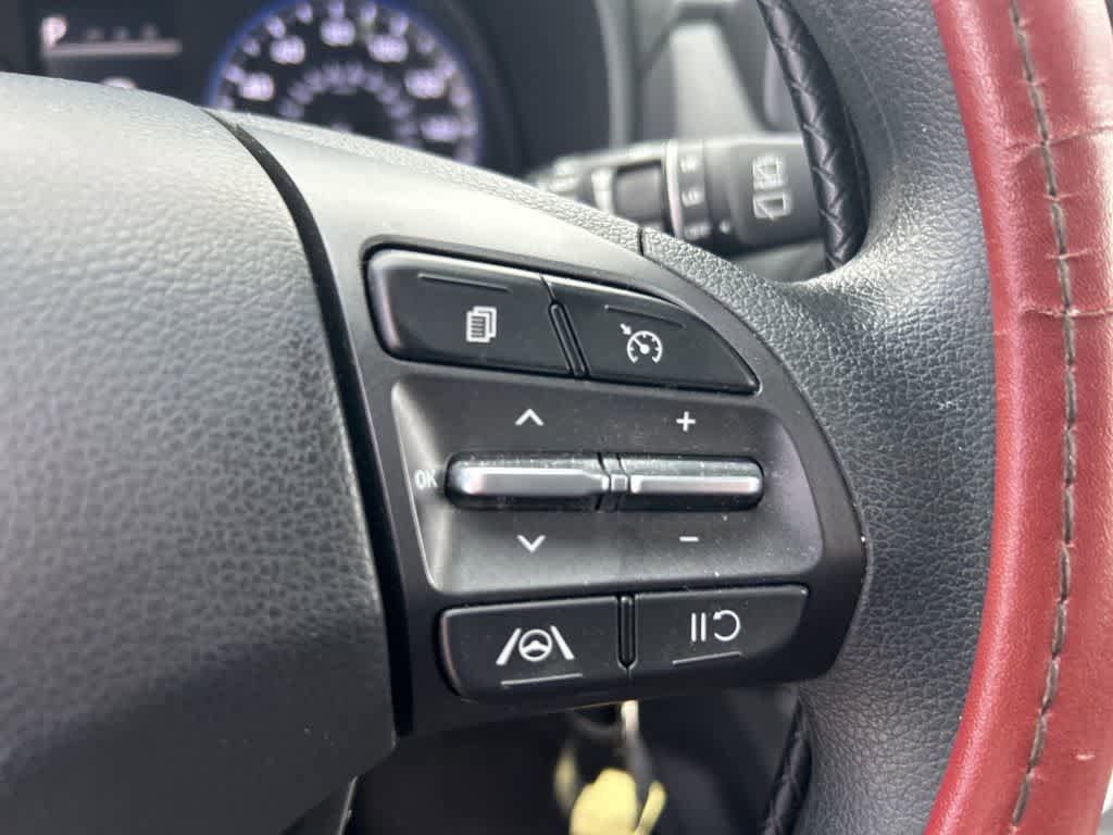 Used 2023 Hyundai Kona SE w/ Cargo Package AWD/4WD image 16