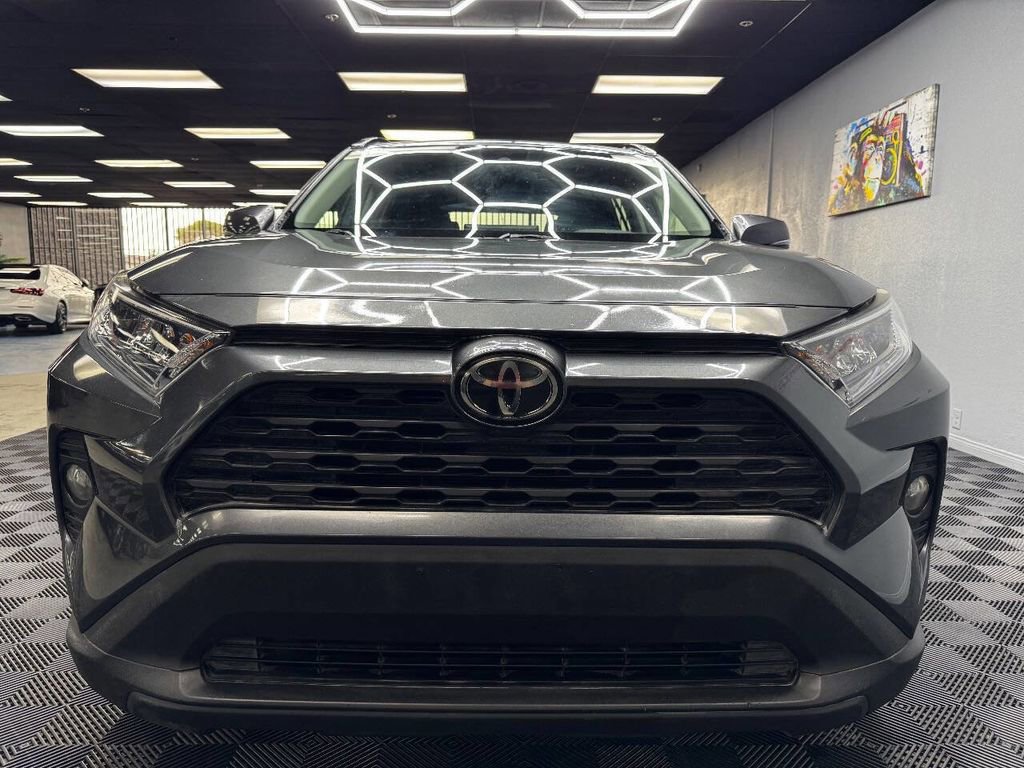 Used 2019 Toyota RAV4 XLE image 3