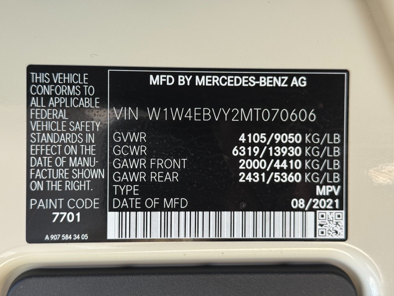Used 2021 Mercedes-Benz Sprinter 2500 w/ Comfort Plus Package image 38