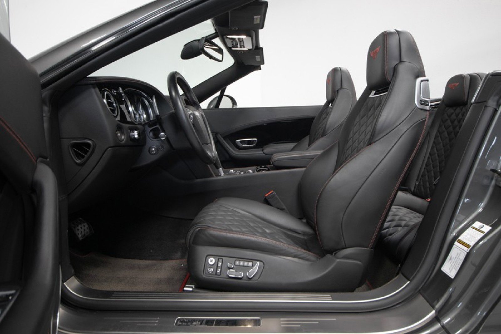 Used 2018 Bentley Continental GT image 21