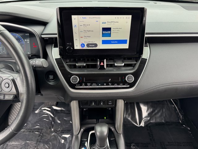 Used 2024 Toyota Corolla Cross XLE image 24