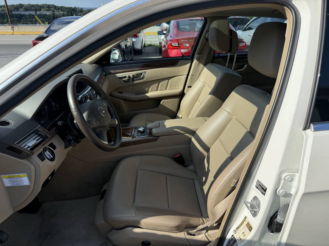 Used 2013 Mercedes-Benz E 350 BlueTEC Sedan image 11