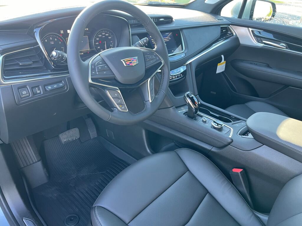 New 2025 Cadillac XT5 Premium Luxury w/ Technology Package image 6