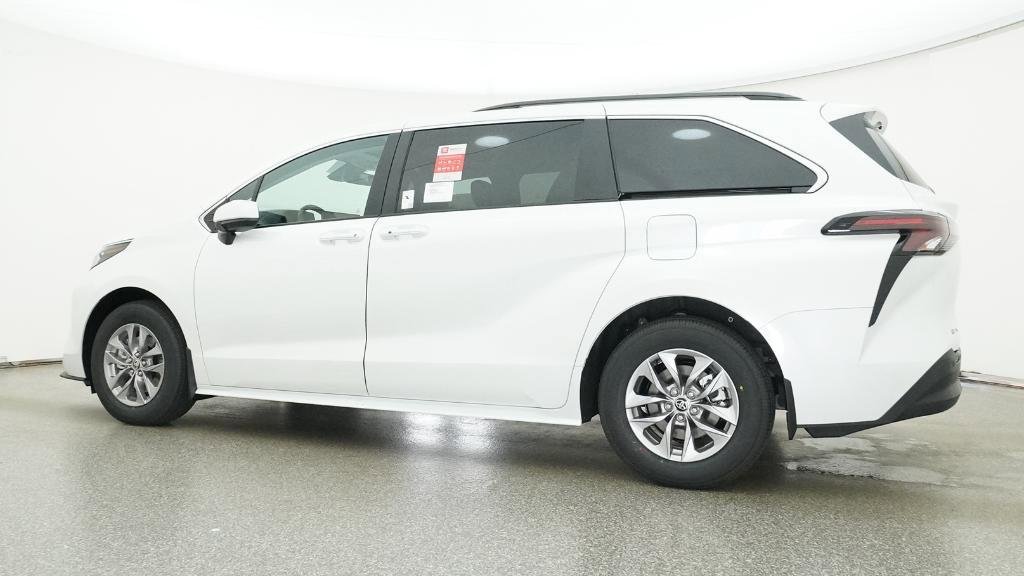 New 2026 Toyota Sienna XLE FWD image 16