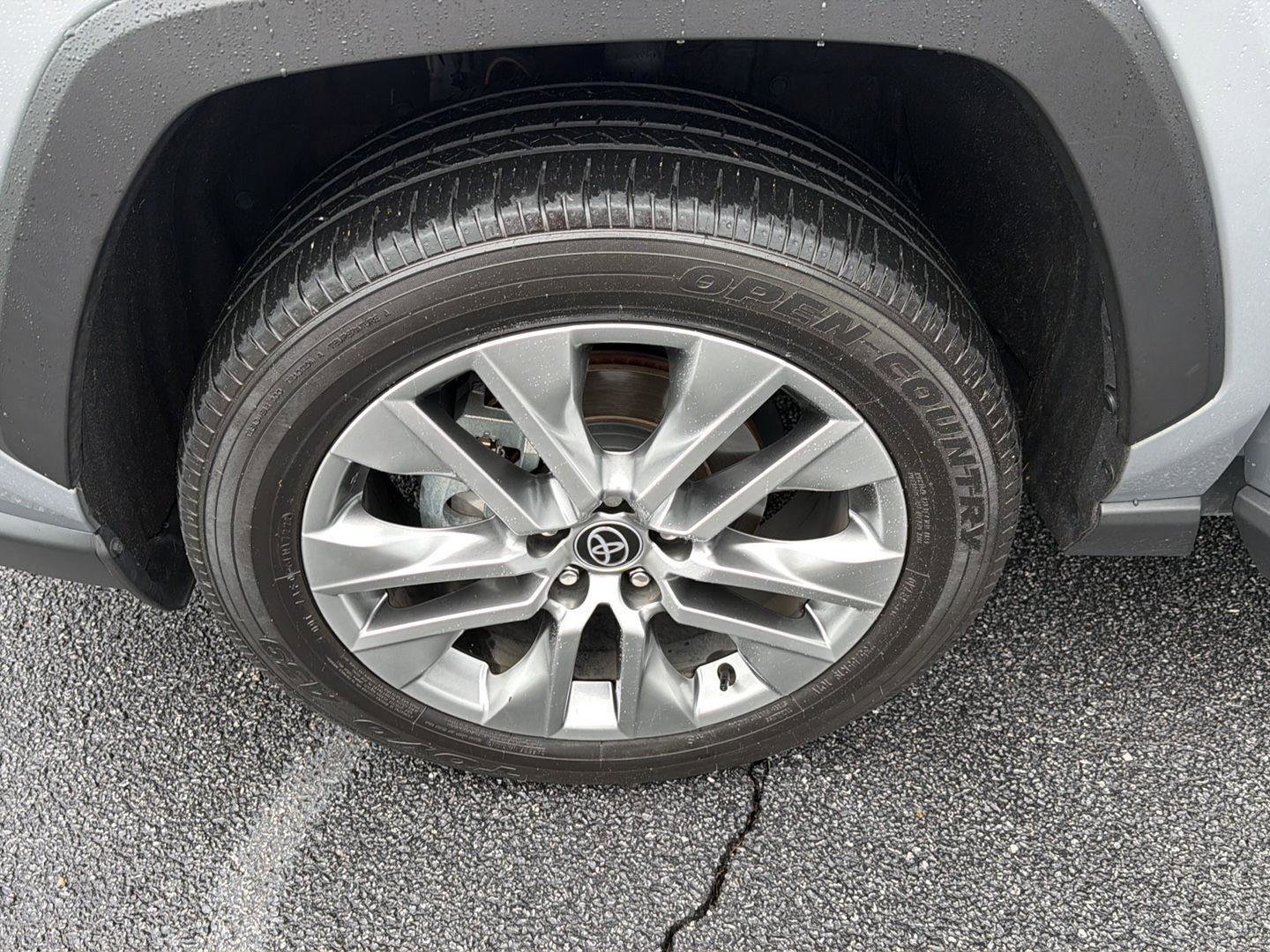 Used 2022 Toyota RAV4 Limited FWD image 39