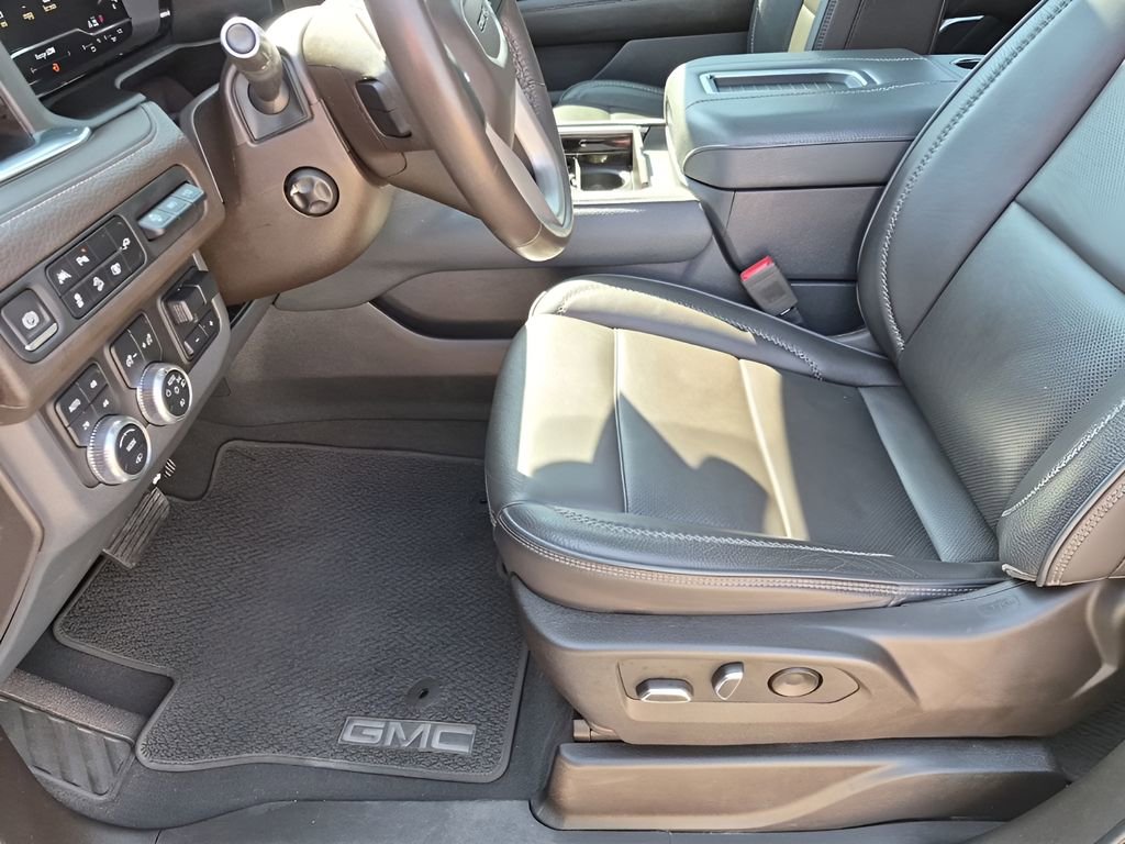 Used 2022 GMC Yukon Denali w/ Denali Ultimate Package image 32