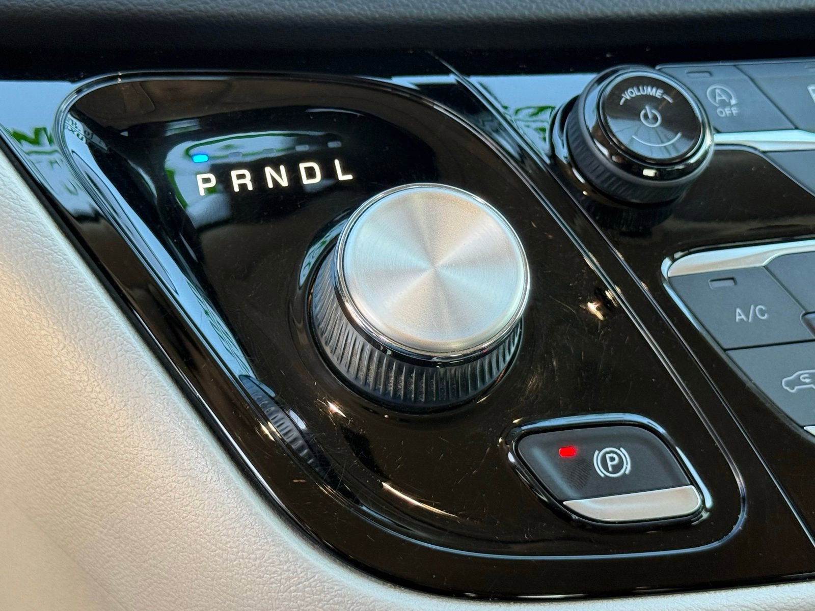 Used 2022 Chrysler Pacifica Touring-L FWD image 31