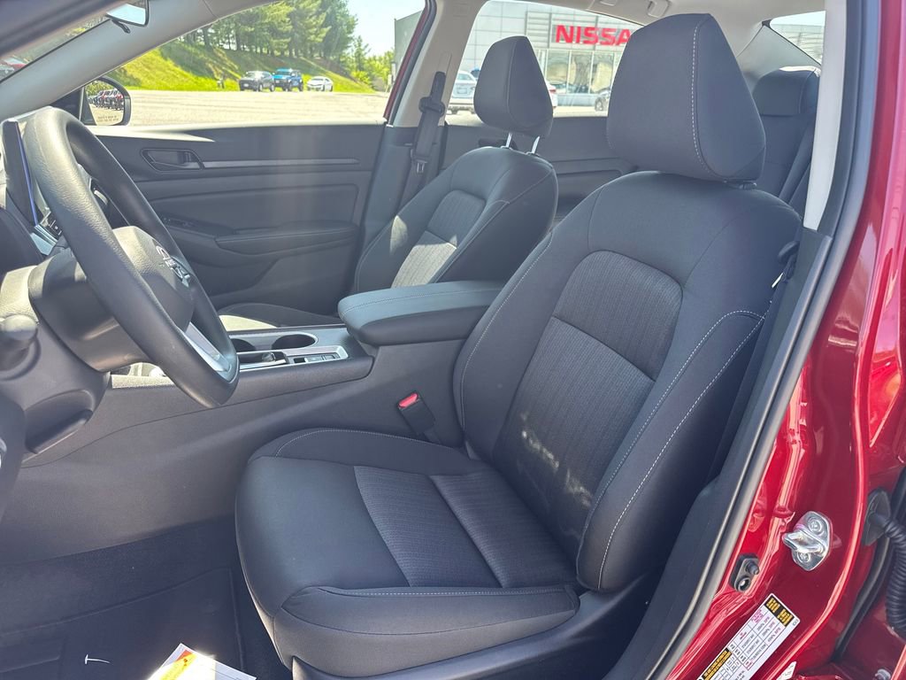 New 2026 Nissan Altima 2.5 SV w/ SV Special Edition Package AWD/4WD image 10