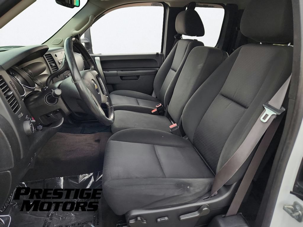 Used 2013 Chevrolet Silverado 2500 LT w/ Interior Plus Package AWD/4WD image 12