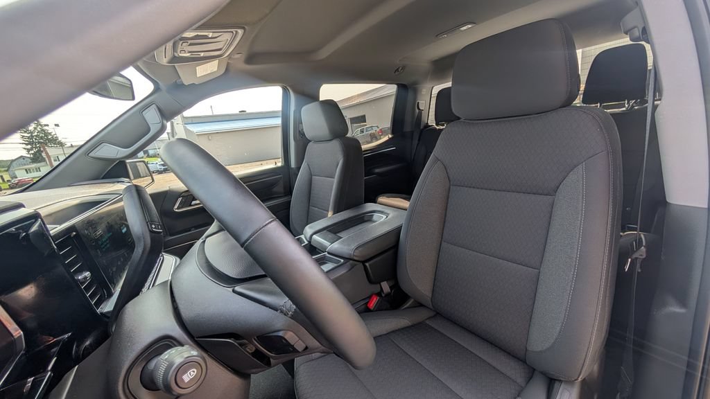 Used 2023 Chevrolet Silverado 1500 LT AWD/4WD image 12