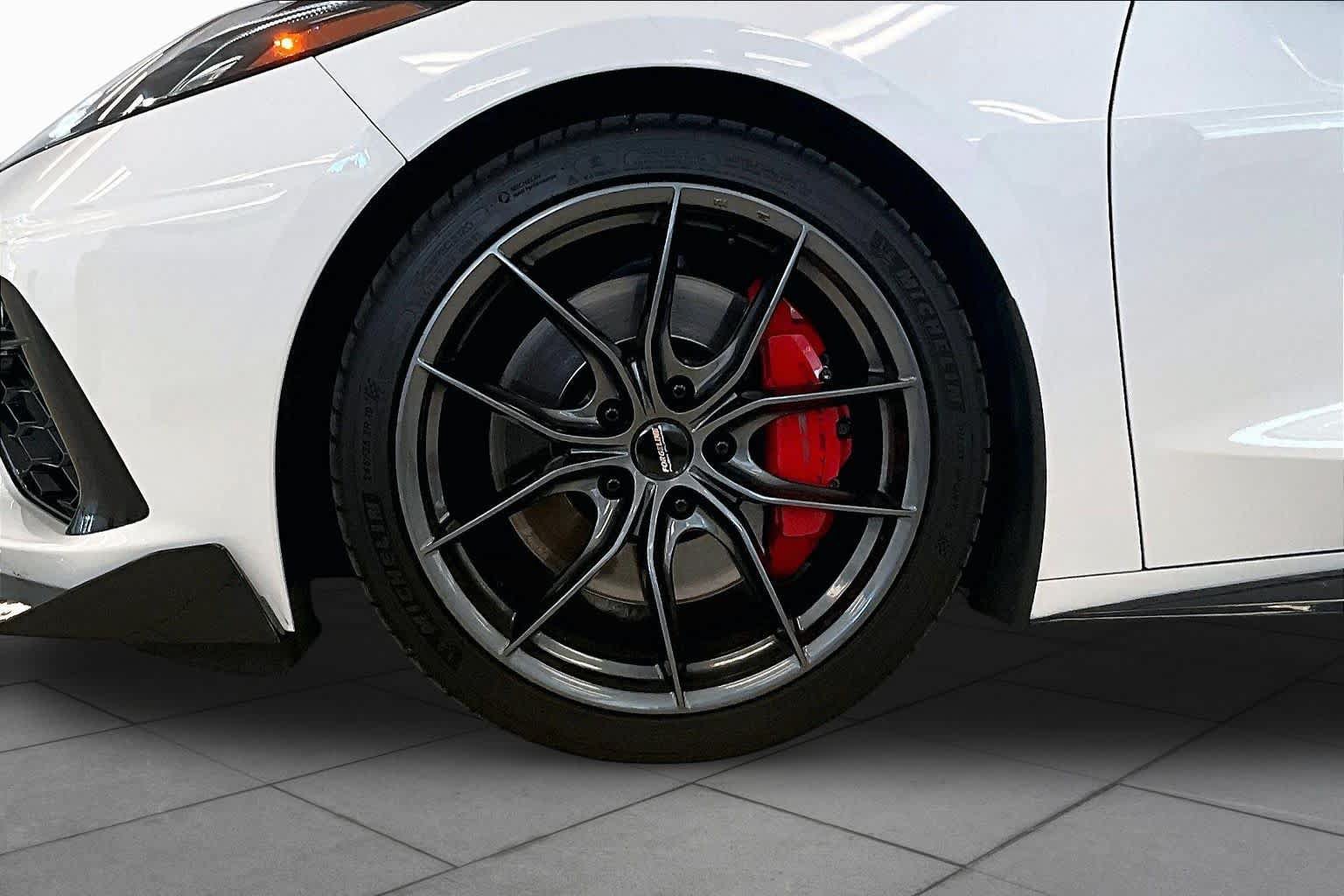 Used 2021 Chevrolet Corvette Stingray Preferred Cpe w/ Z51 Performance Package RWD image 9
