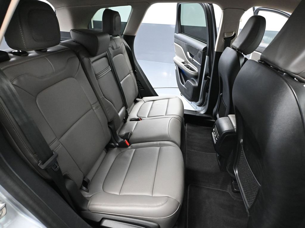 Used 2024 Lincoln Corsair Reserve image 41