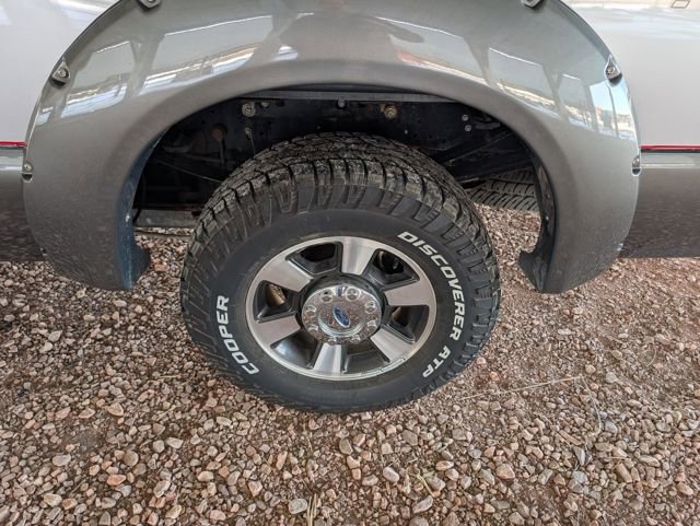 Used 2016 Ford F250 Lariat w/ Lariat Interior Package image 13