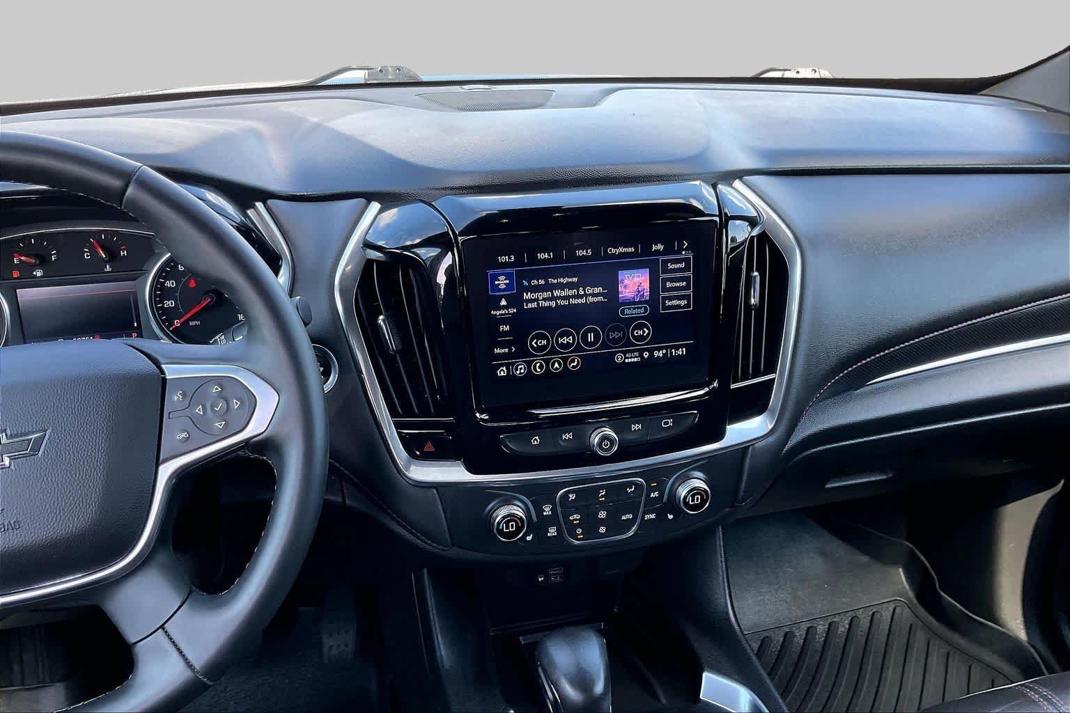Used 2023 Chevrolet Traverse RS FWD image 7