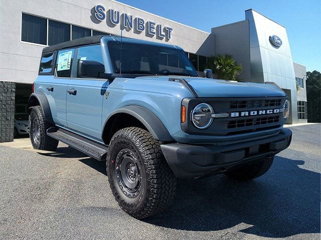 New 2025 Ford Bronco Base w/ Sasquatch Package