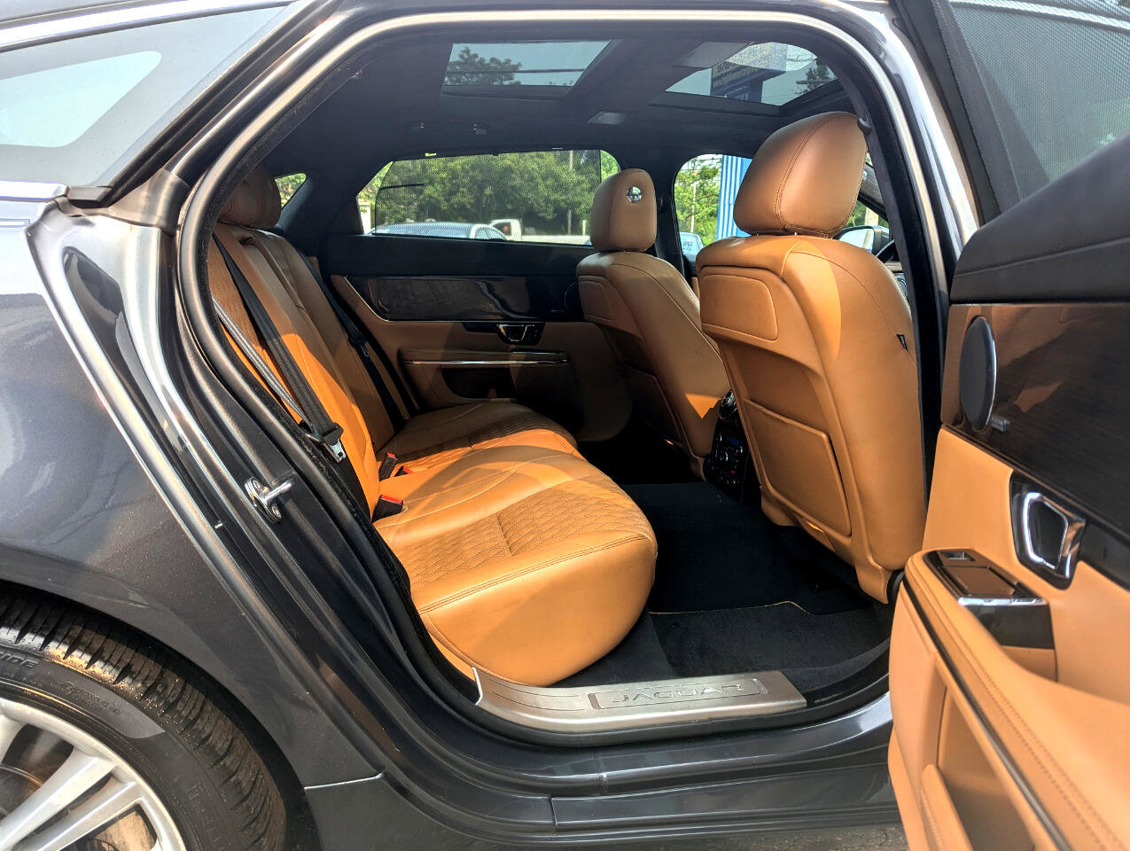 Used 2017 Jaguar XJ L Supercharged image 54