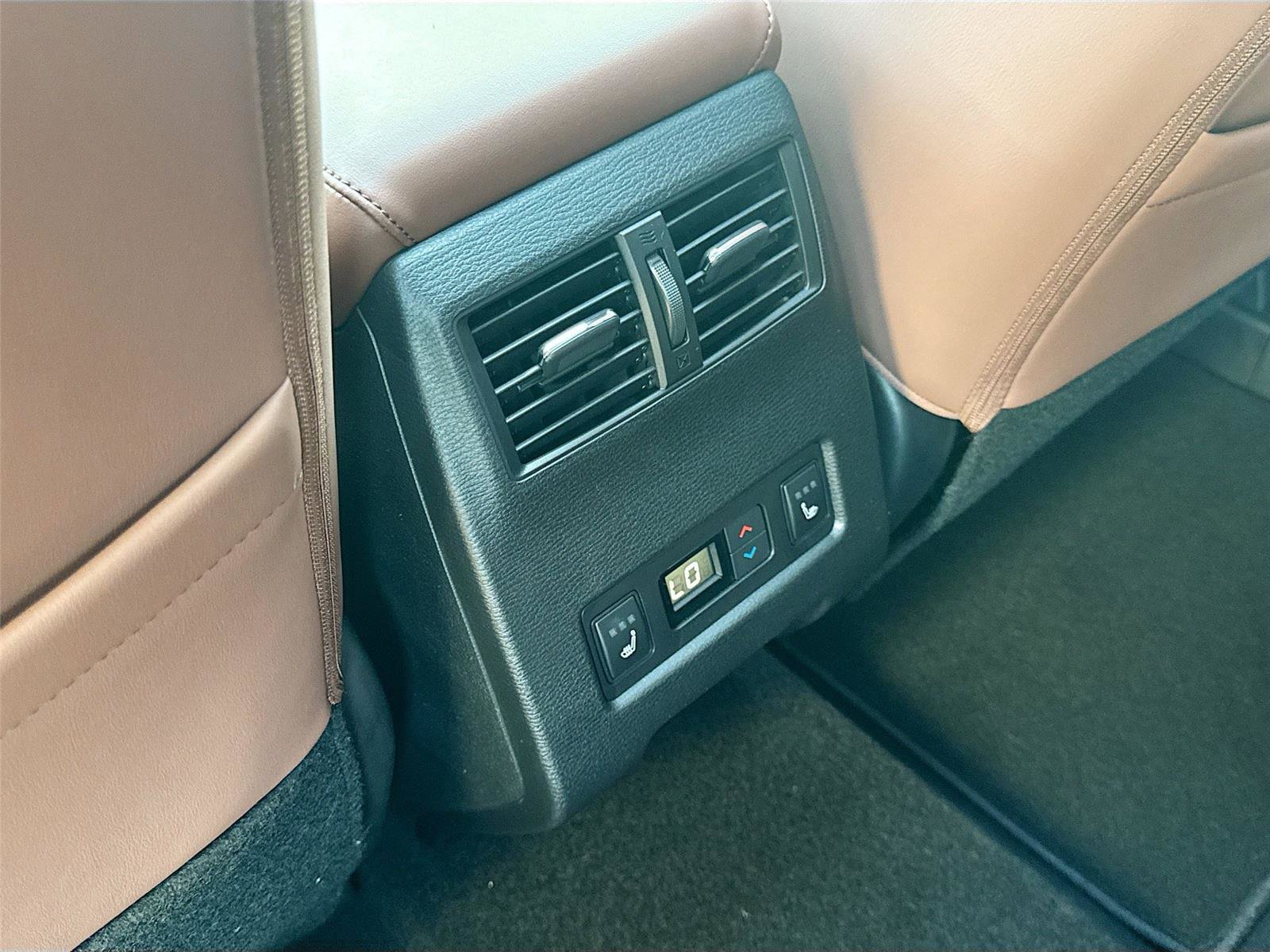 New 2025 Mitsubishi Outlander SEL image 27