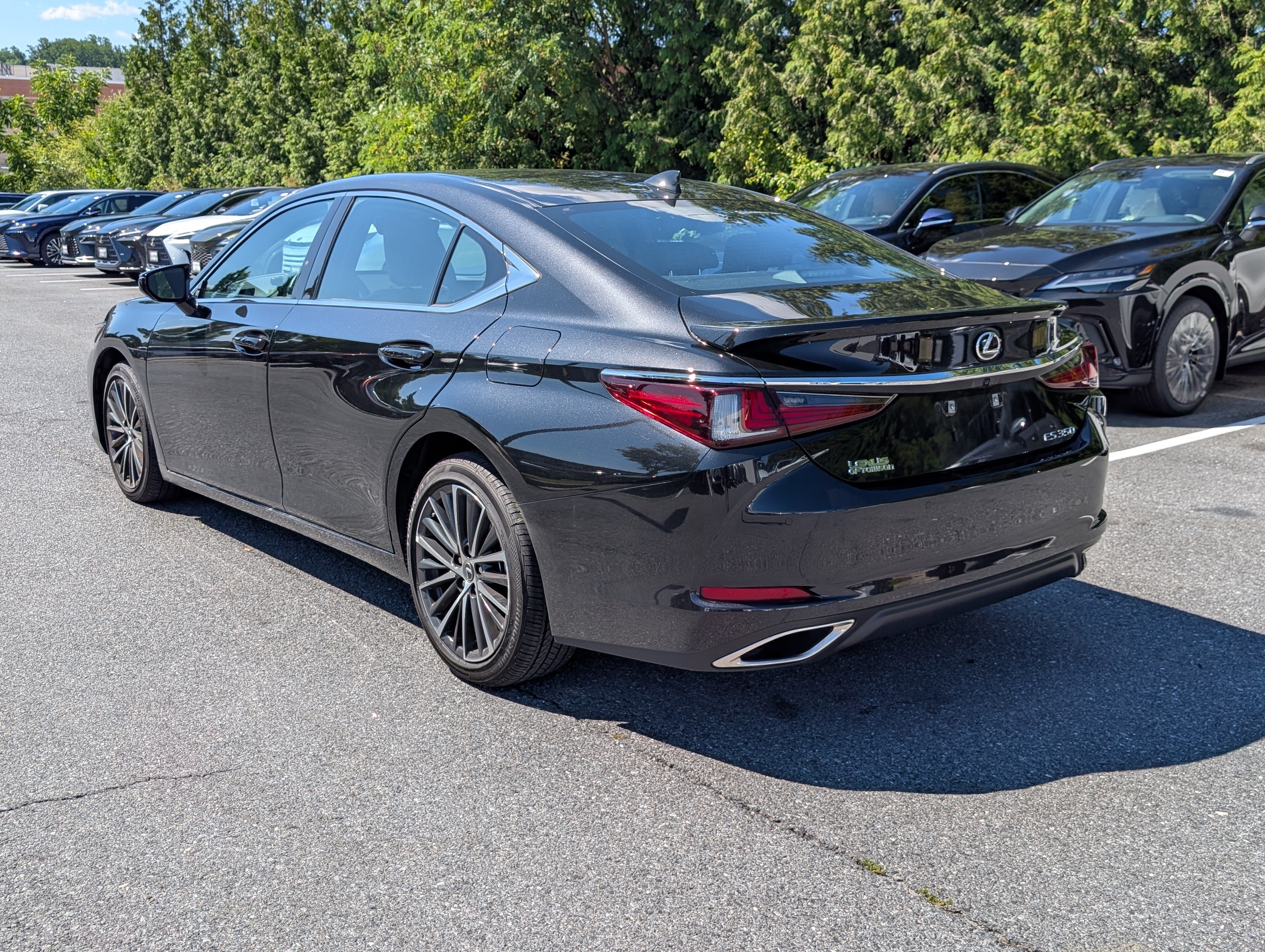 Certified 2025 Lexus ES 350 w/ Premium Package FWD image 5