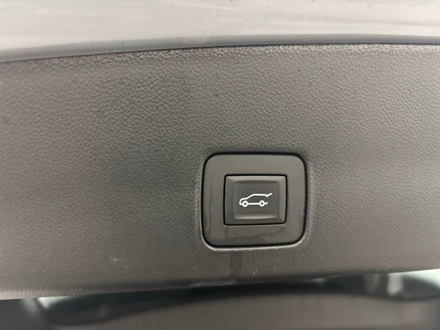 Used 2025 Chevrolet TrailBlazer LT w/ Convenience Package FWD image 9