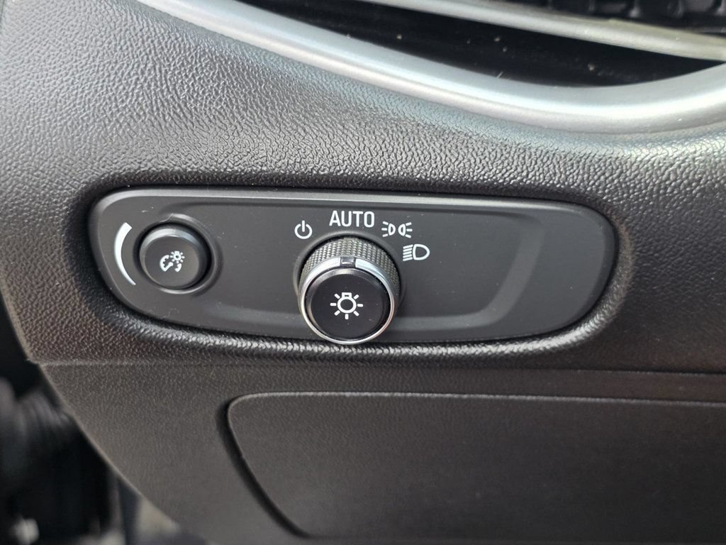 Used 2023 Chevrolet Malibu LT FWD image 21