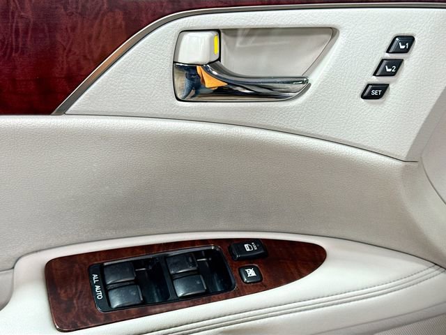 Used 2012 Toyota Avalon Limited image 20