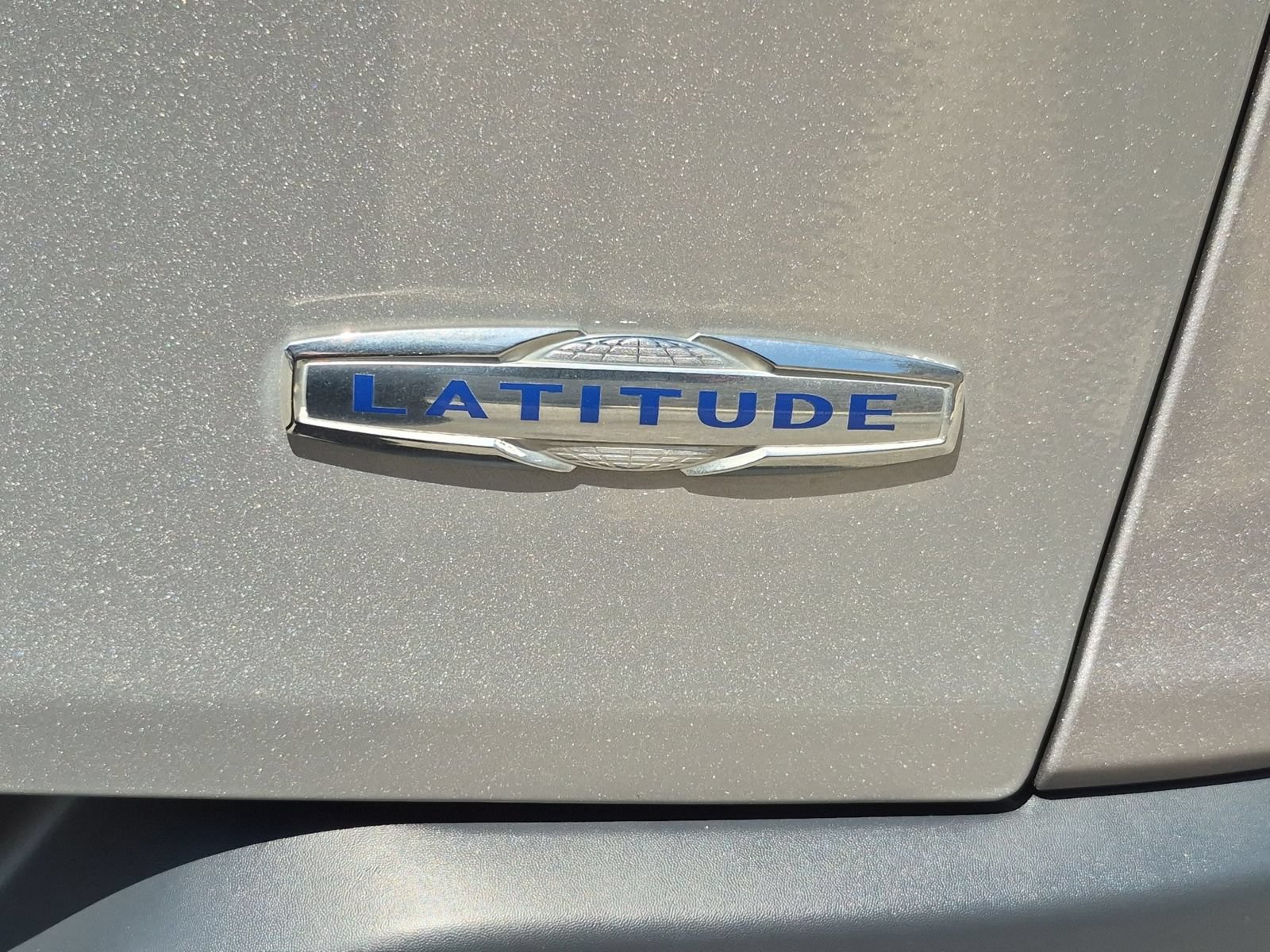 Used 2016 Jeep Cherokee Latitude w/ Comfort/Convenience Group FWD image 13
