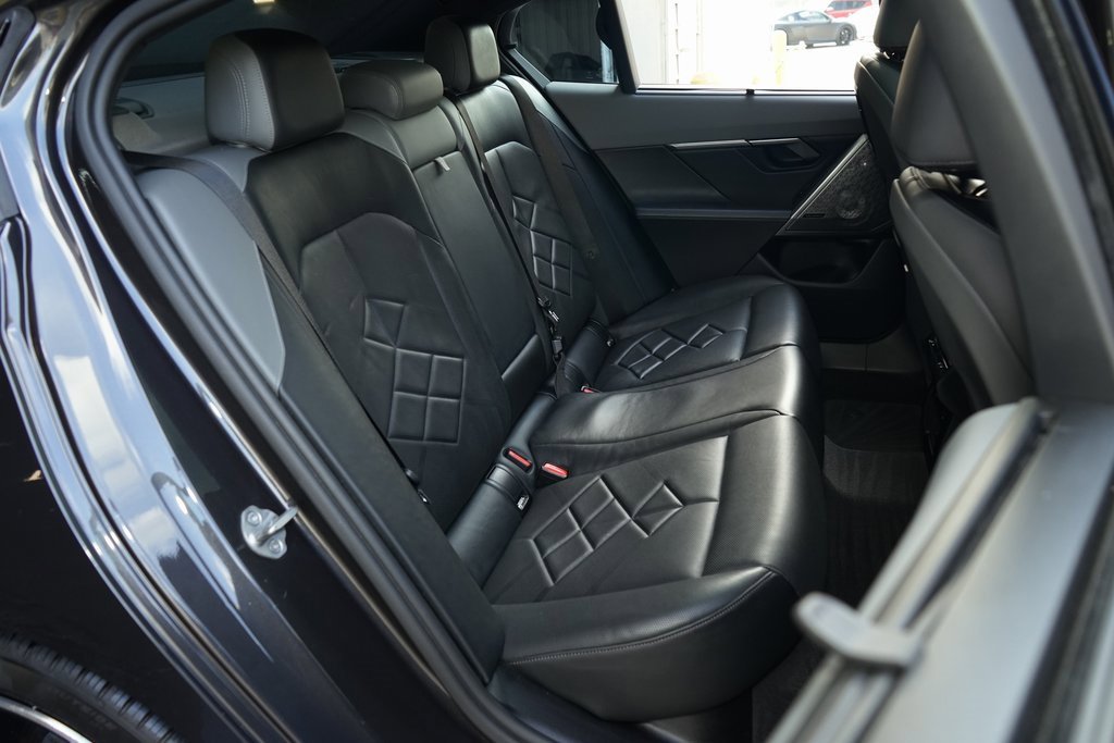 Used 2024 BMW i5 M60 w/ Executive Package image 22