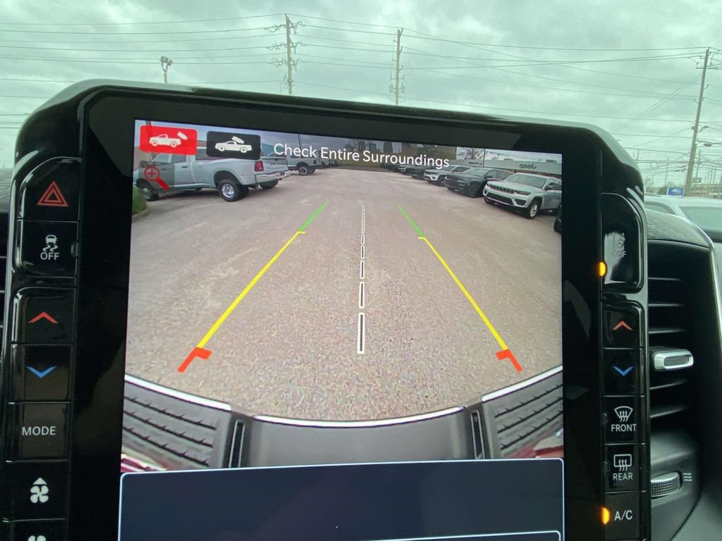 New 2026 RAM 3500 Laramie AWD/4WD image 18