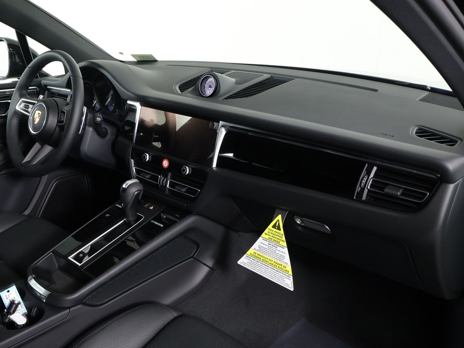 New 2026 Porsche Macan AWD/4WD image 15