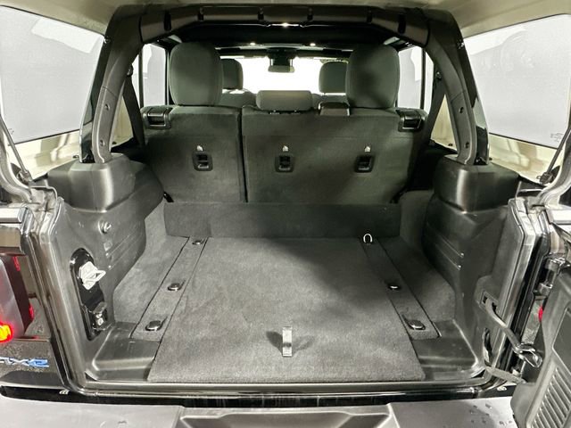 Used 2025 Jeep Wrangler Unlimited Rubicon 4xe w/ Safety Group image 31