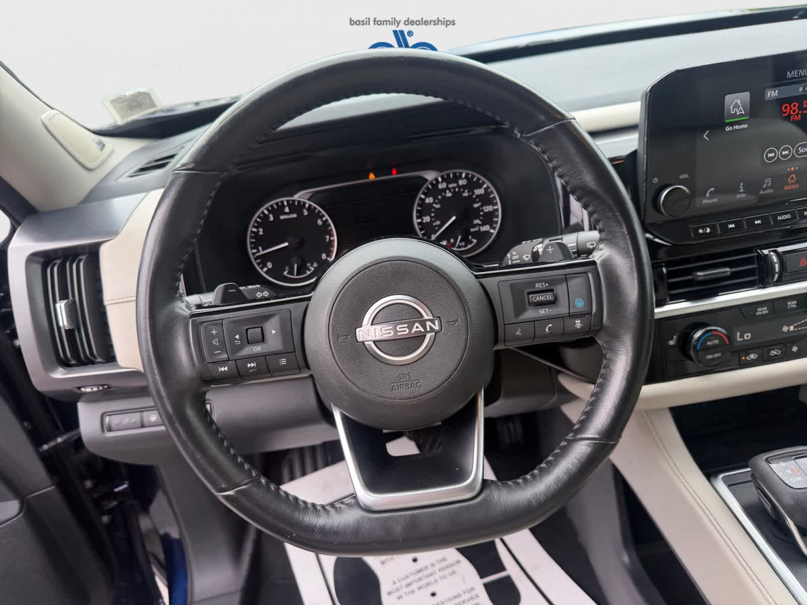 Used 2023 Nissan Pathfinder SL w/ SL Premium Package AWD/4WD image 17