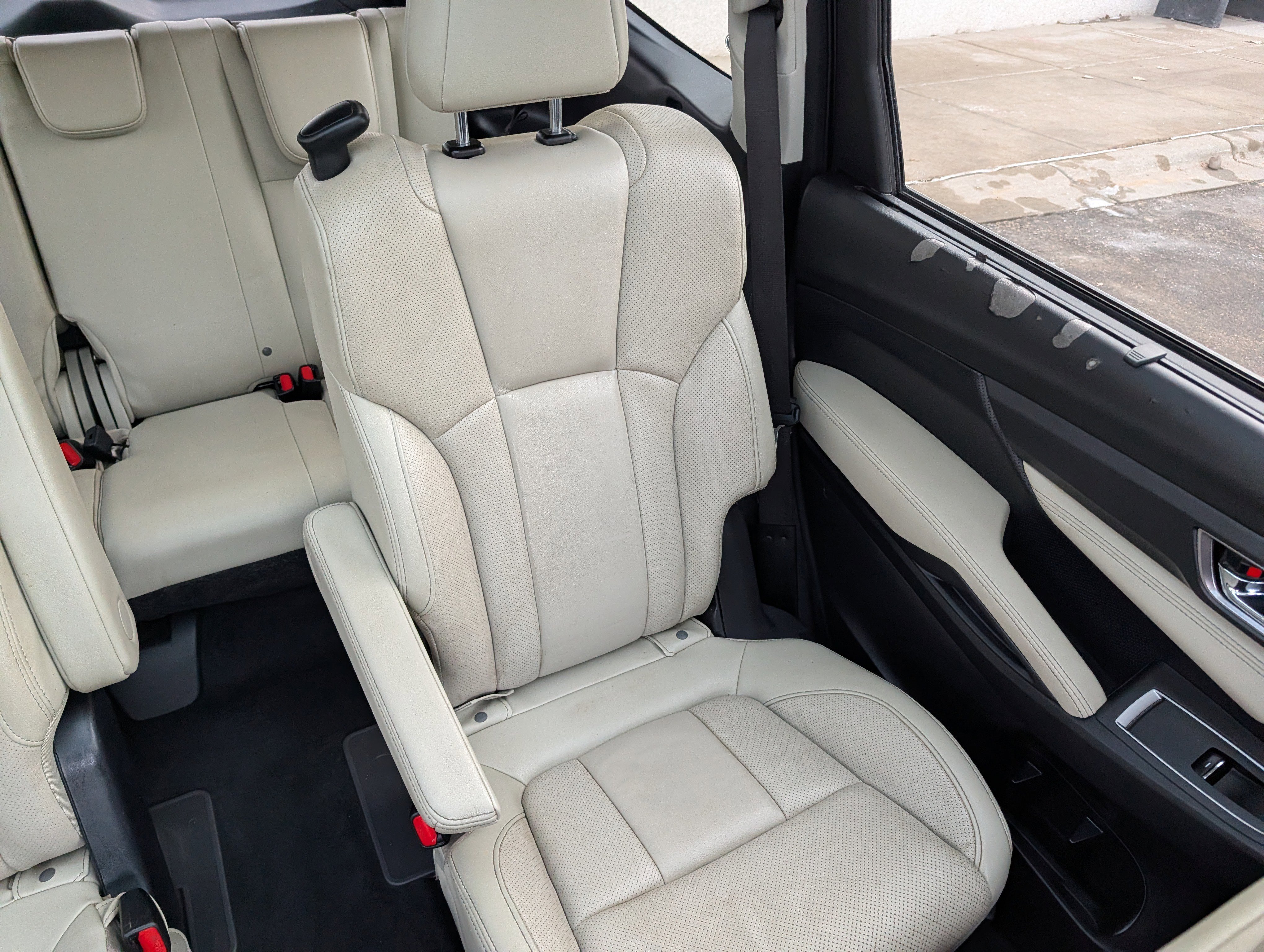 Used 2022 Subaru Ascent Limited w/ Technology Package image 15