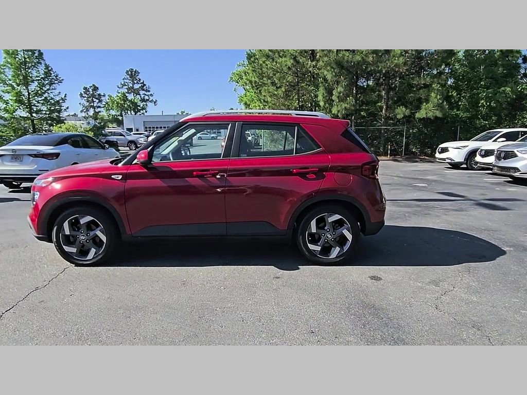 Used 2022 Hyundai Venue SEL w/ Cargo Package FWD image 30
