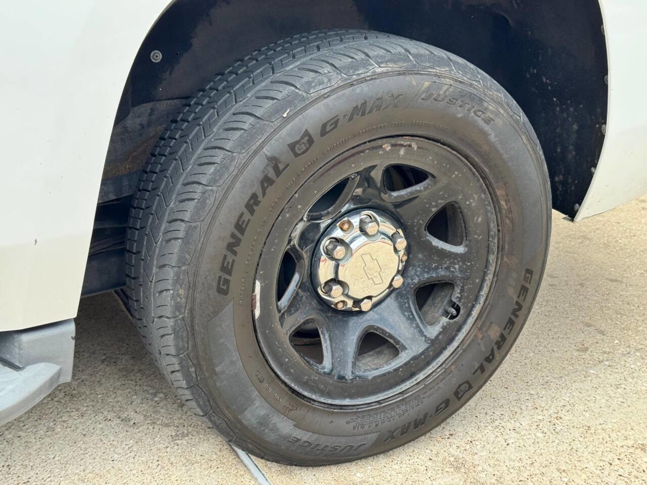 Used 2015 Chevrolet Tahoe 2WD w/ Remote Keyless Entry Package image 23