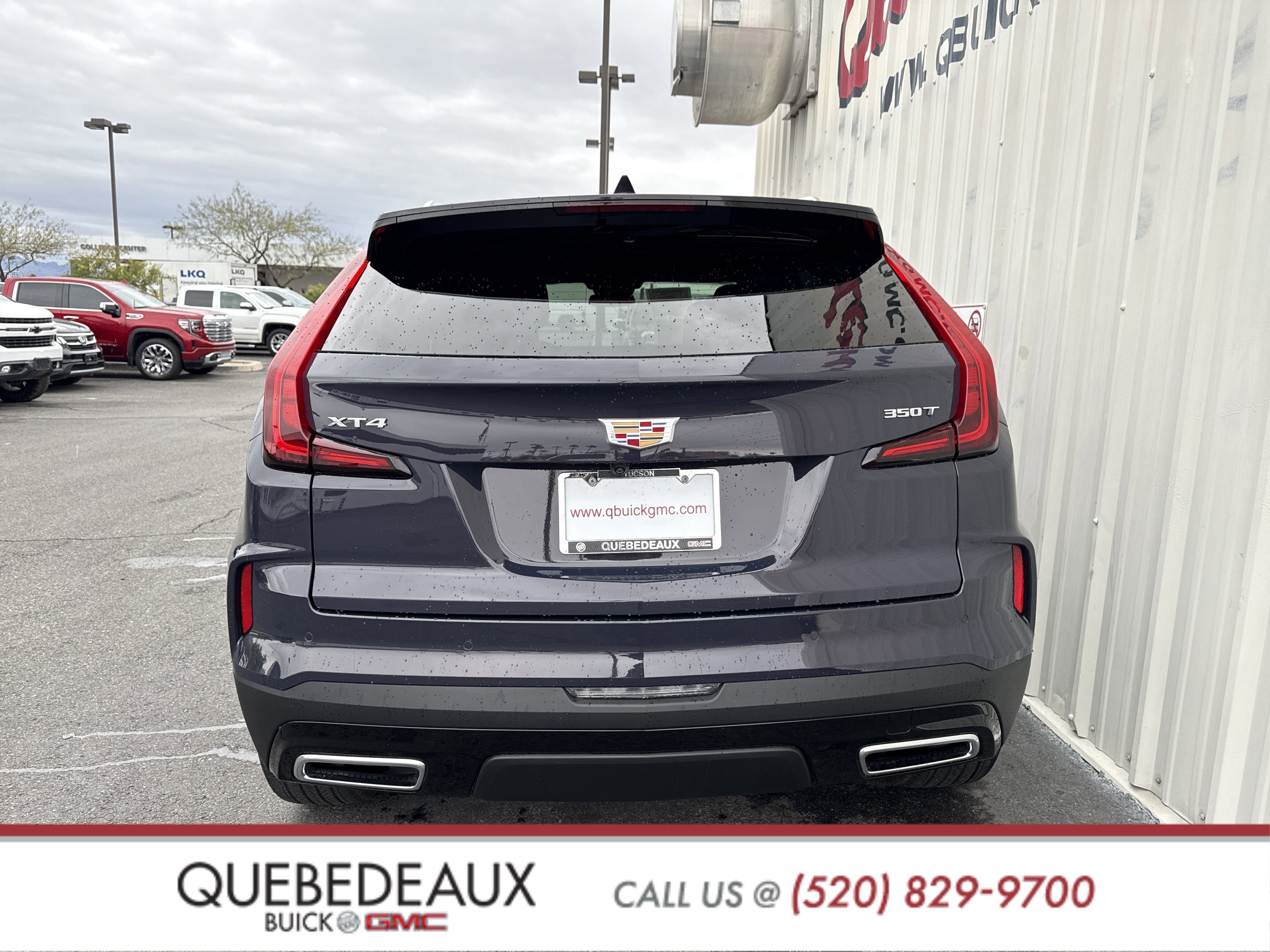Used 2025 Cadillac XT4 Premium Luxury image 10