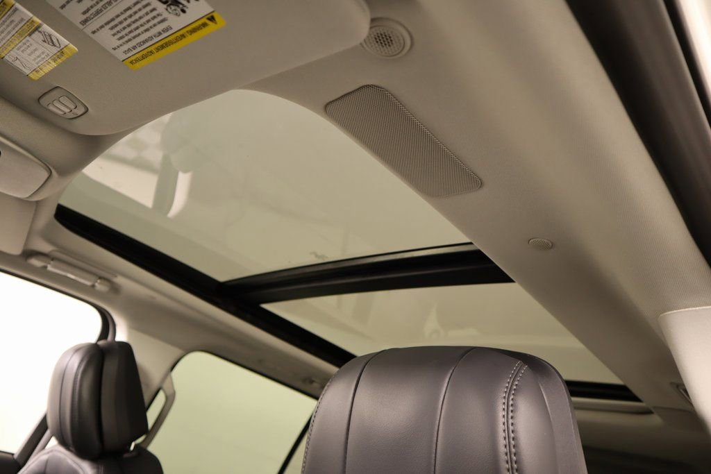 New 2025 Lincoln Navigator Reserve image 16